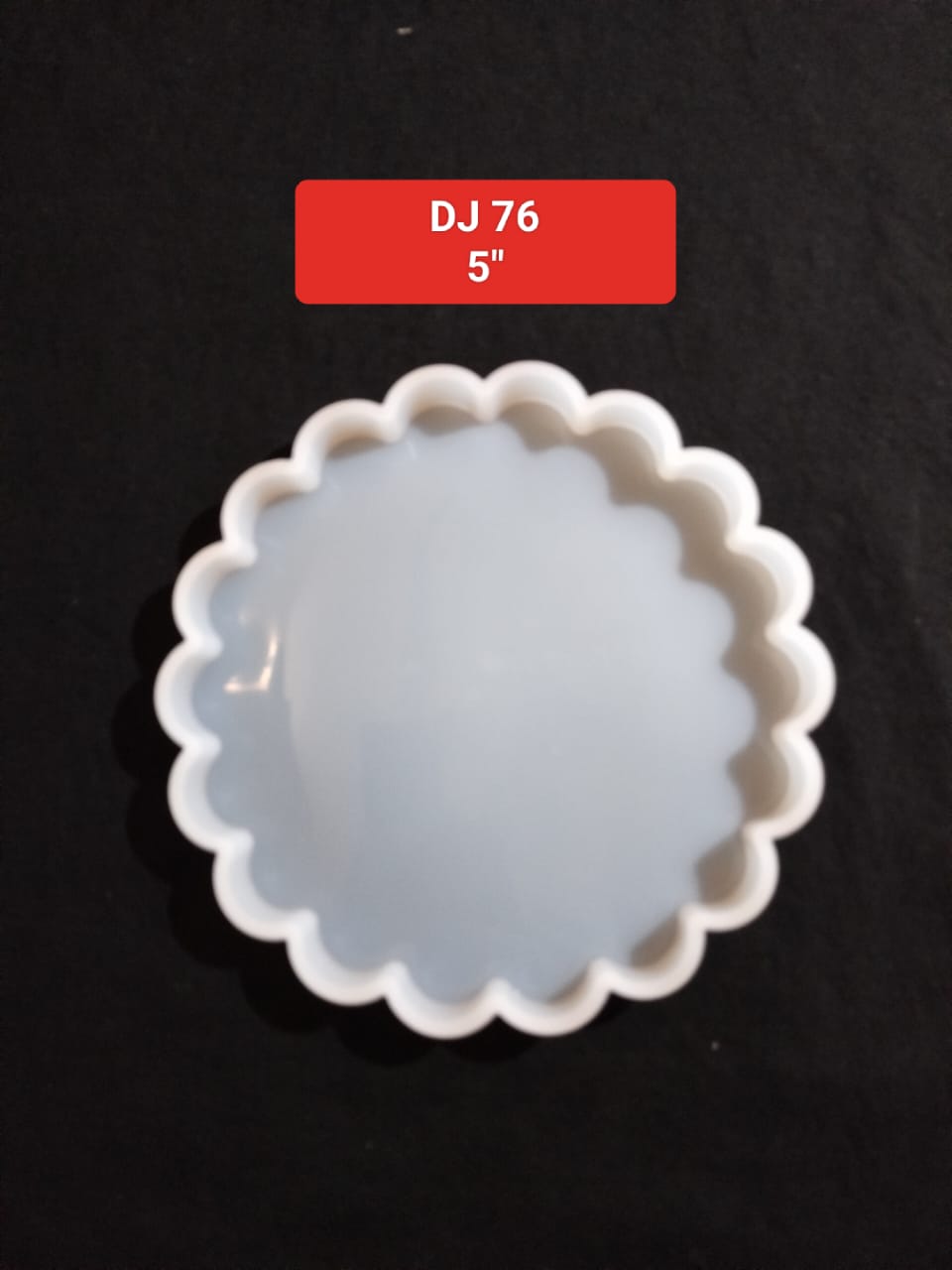 Scalloped Edge Silicone Mold 5"